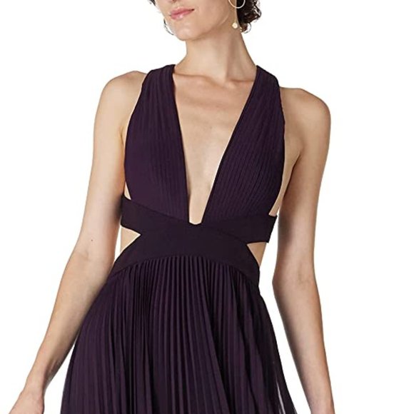 Social Graces Women's Sleeveless Plunging V-Neck Gown Size 10 - Picture 1 of 7